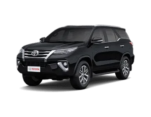 Toyota Fortuner hitam tampak serong depan dan samping untuk layanan sewa mobil premium Bandung dengan driver profesional