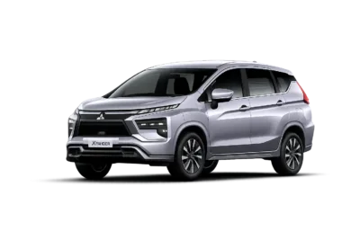 Mitsubishi Xpander putih untuk layanan sewa mobil Bandung dengan driver profesional dari Gita Tour & Rent Car